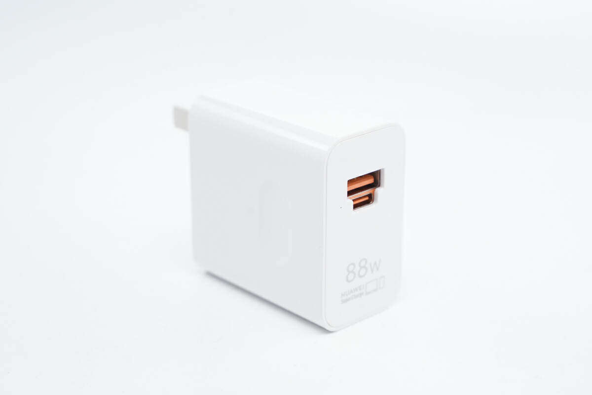 華為88W手機(jī)充電器 華為88W手機(jī)充電器