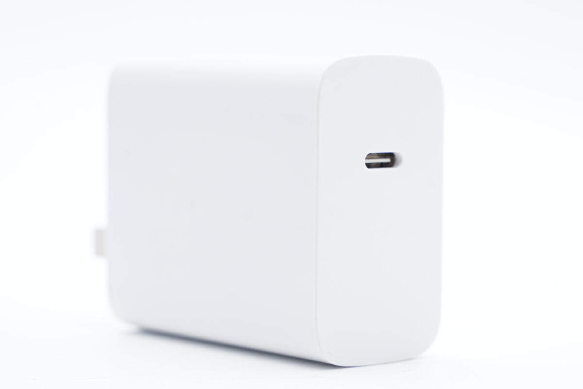 iQOO 120W超快閃充 iQOO 120W超快閃充