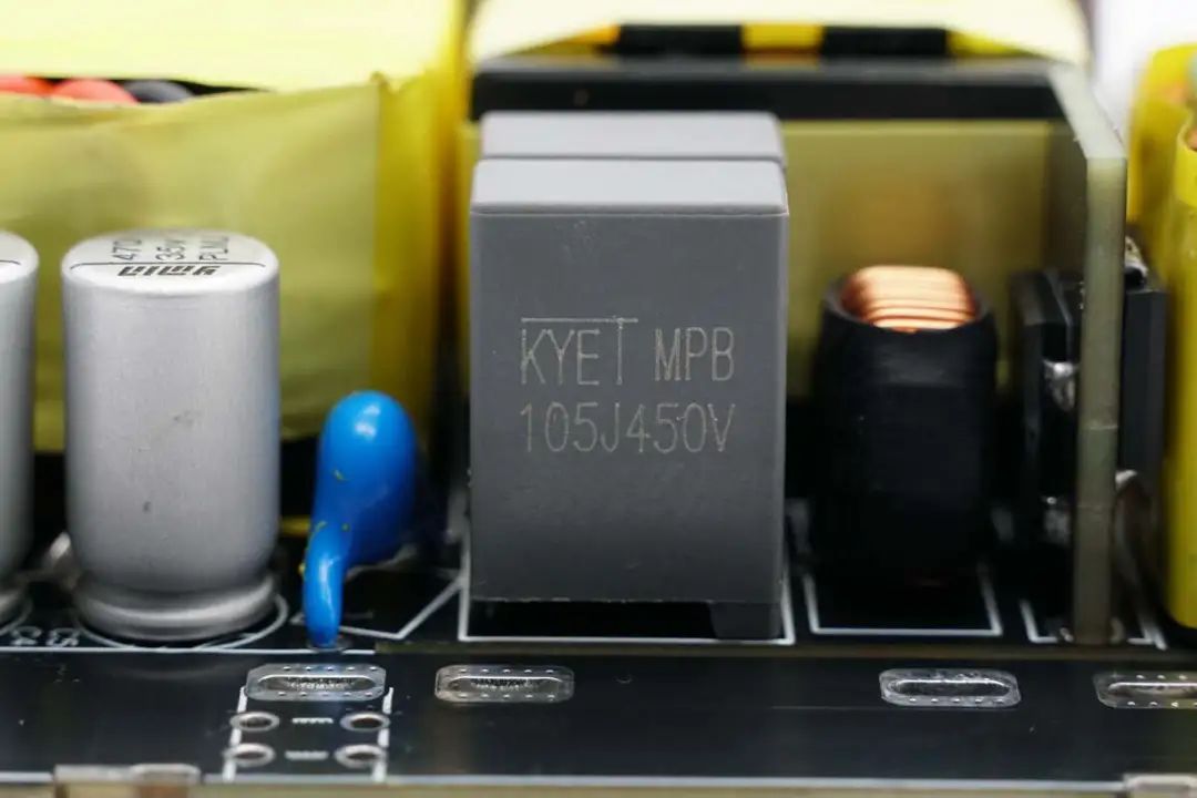 1753514925197834.jpg 02.jpg